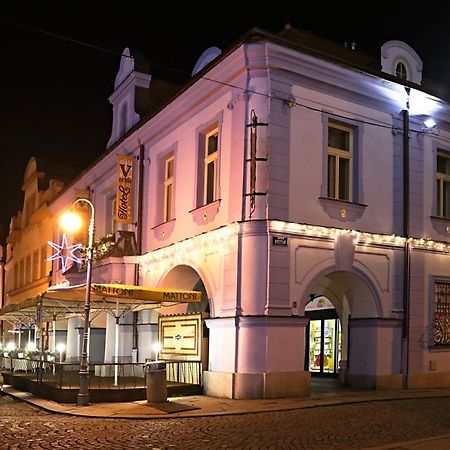 Hotel Zlata Vcela Domazlice Exterior photo